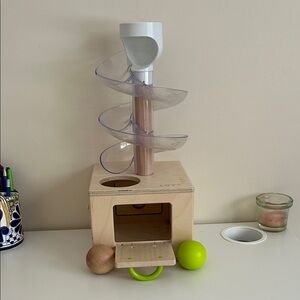 Lovevery-slide and seek ball run wooden Ball Drop Toy with Spiral Track